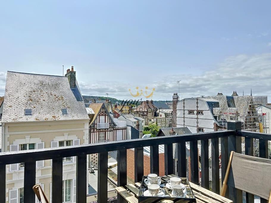 Le Duc - Centre Parking Apartment Deauville